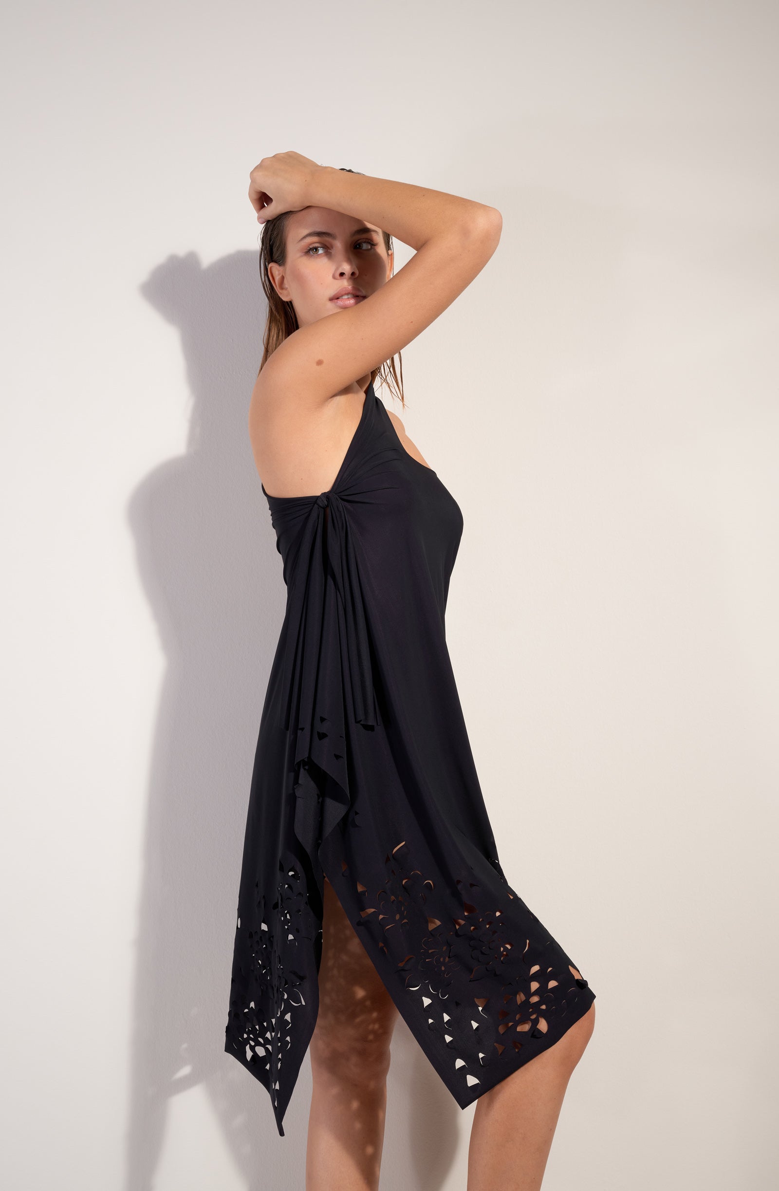 pyth pareo long multi positions a decoupes fleuries noir