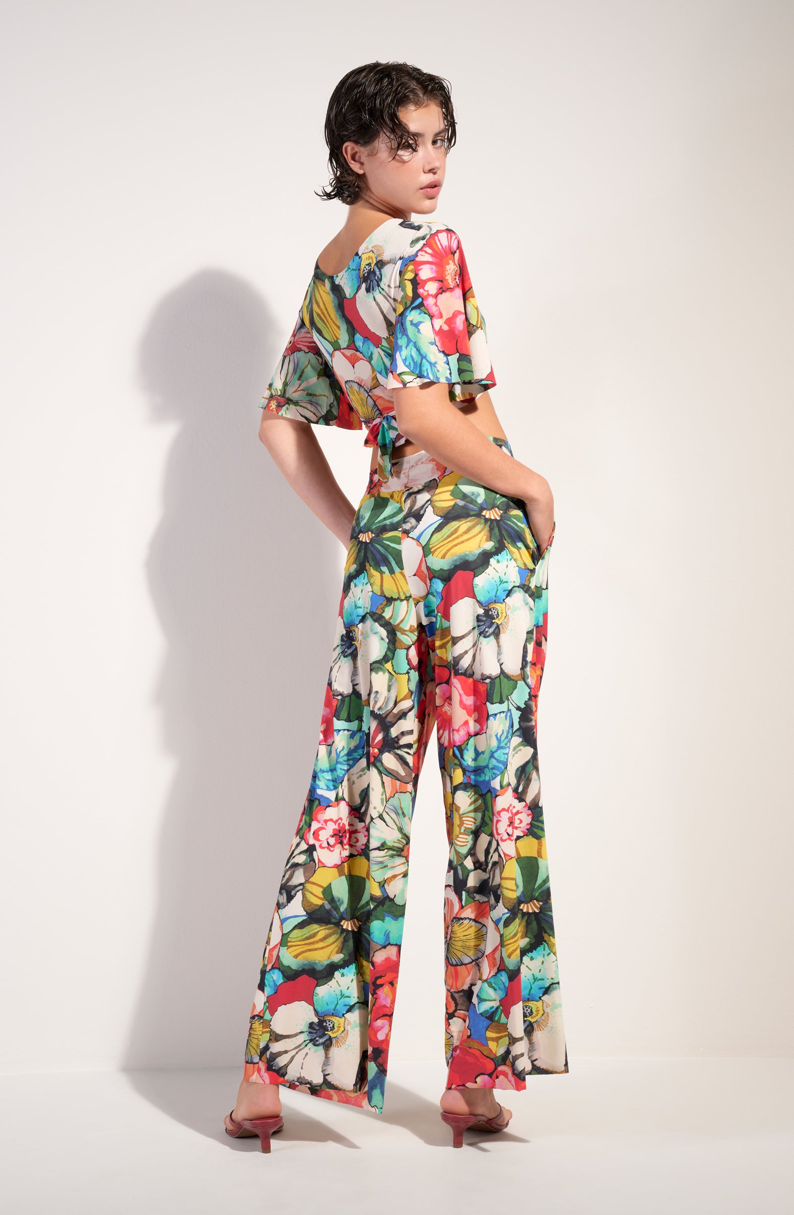 tainy crop top cache coeur imprime flower