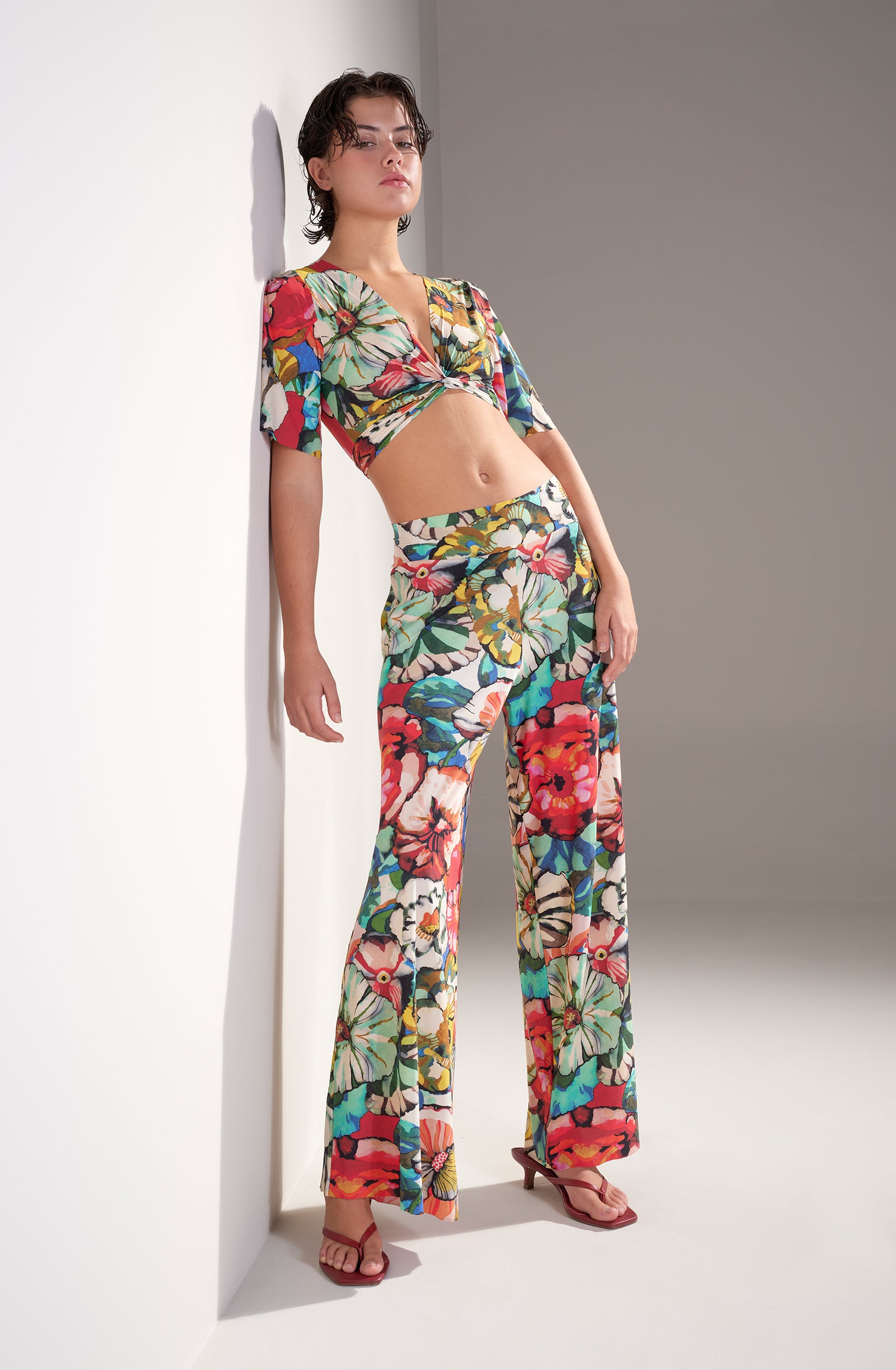 tainy crop top cache coeur imprime flower