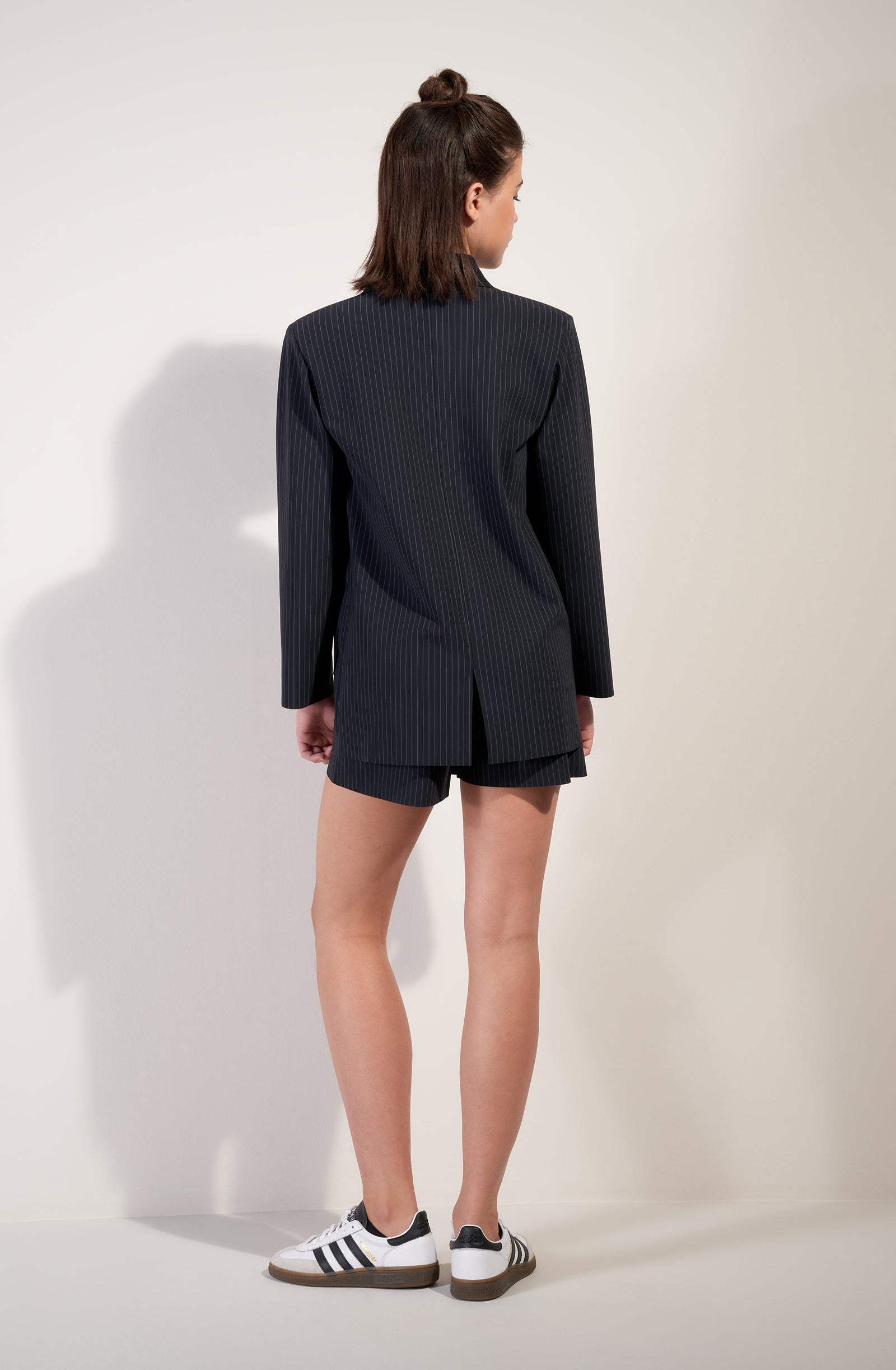 blake - black striped