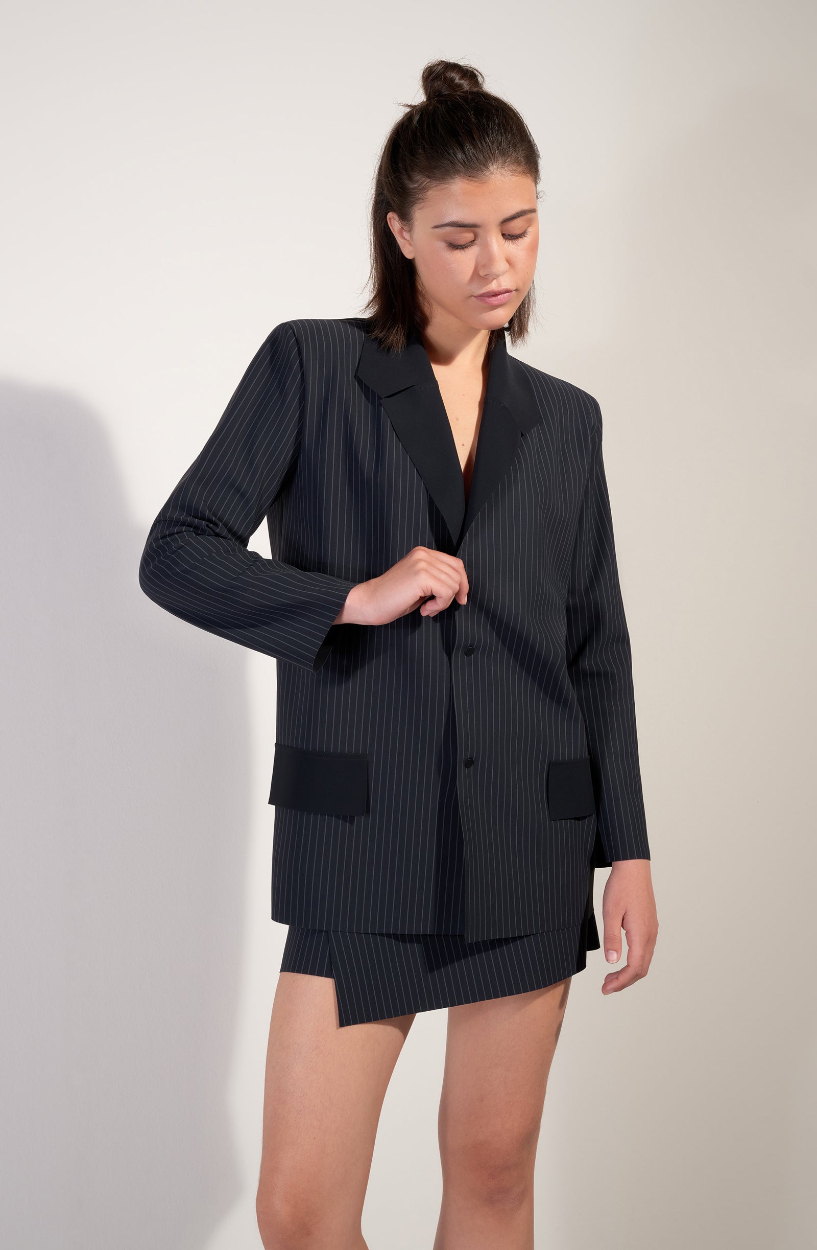 blake - black striped