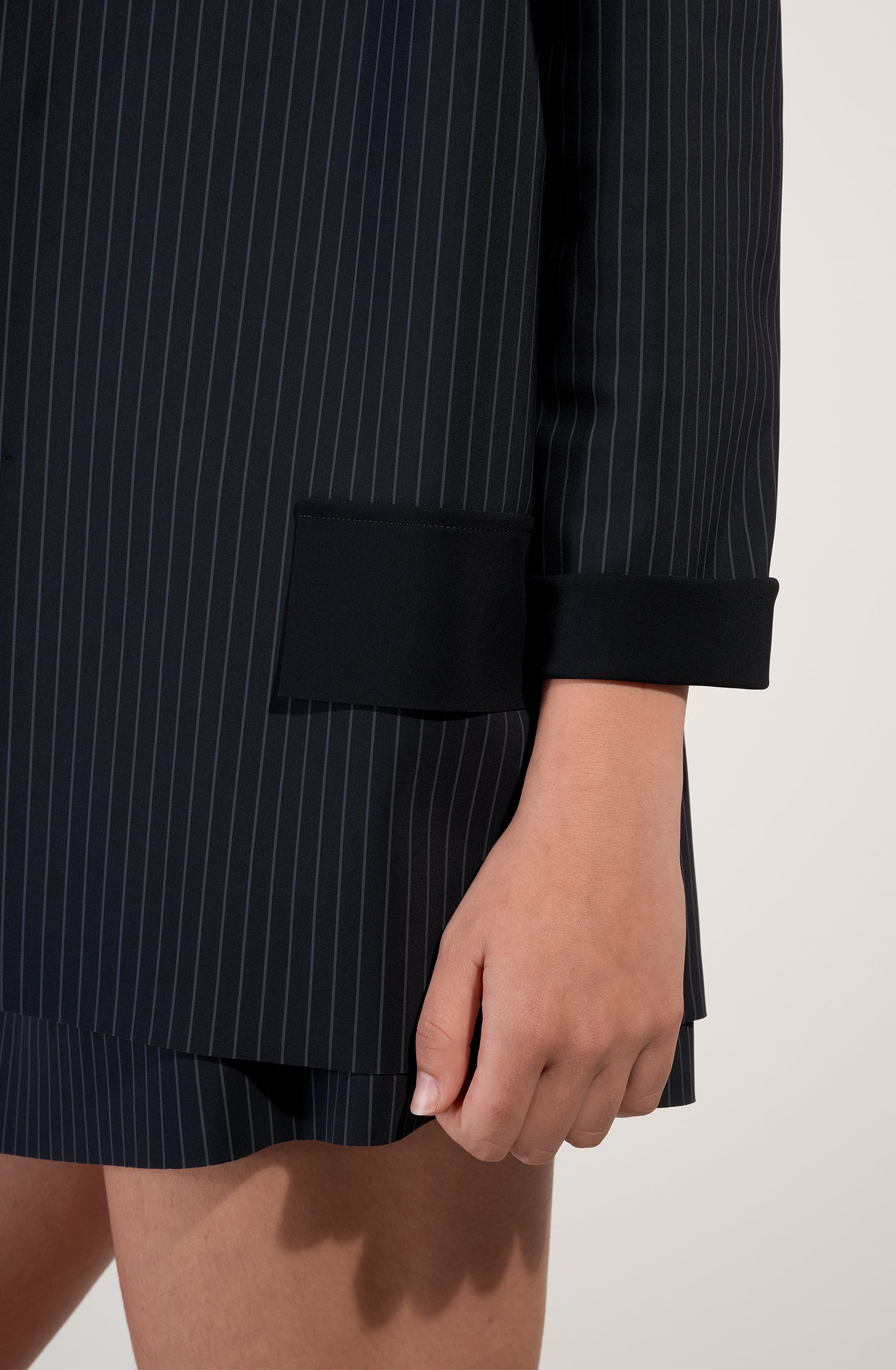 blake - black striped