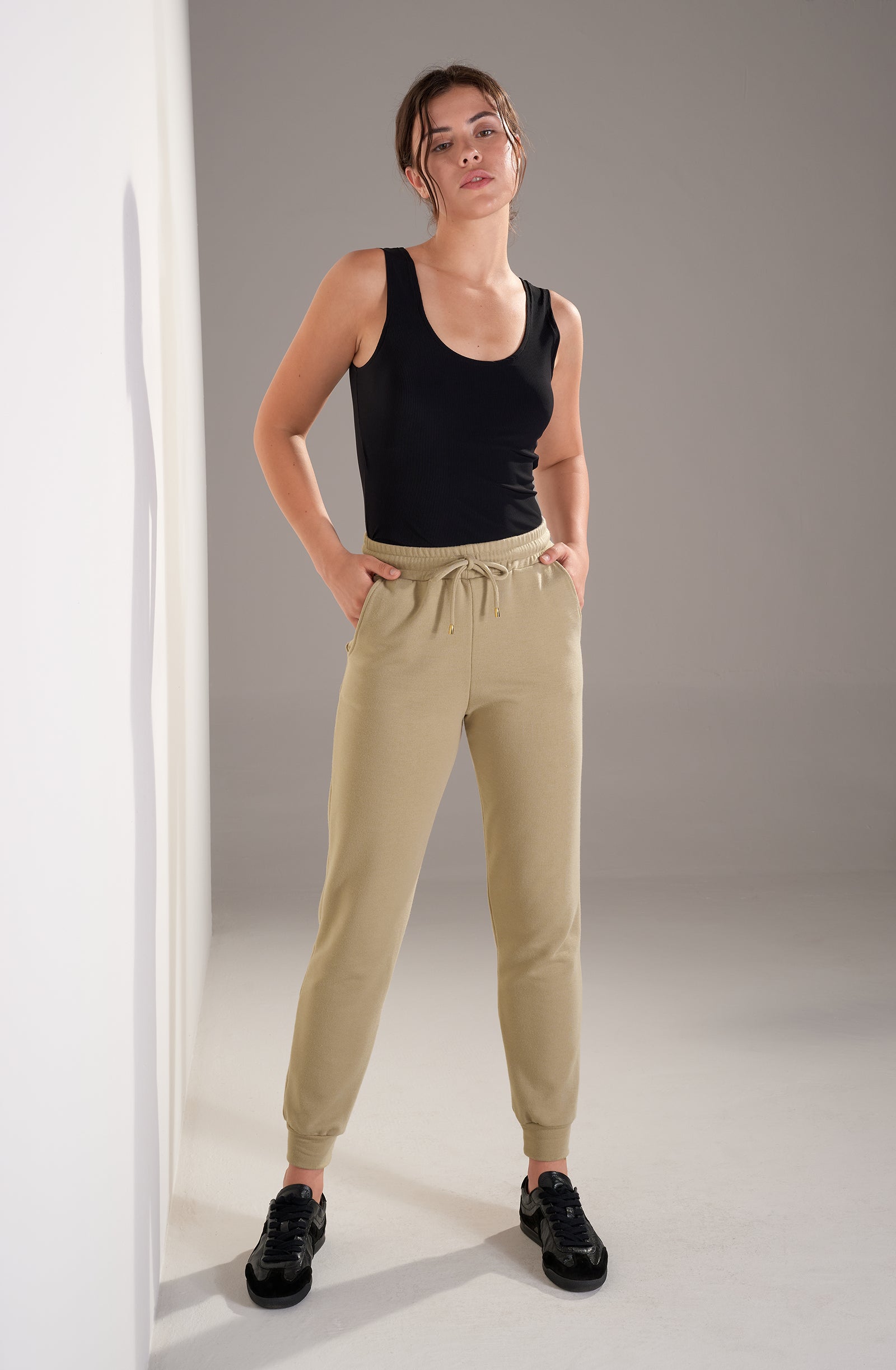 joia
Pantalon jogging sable