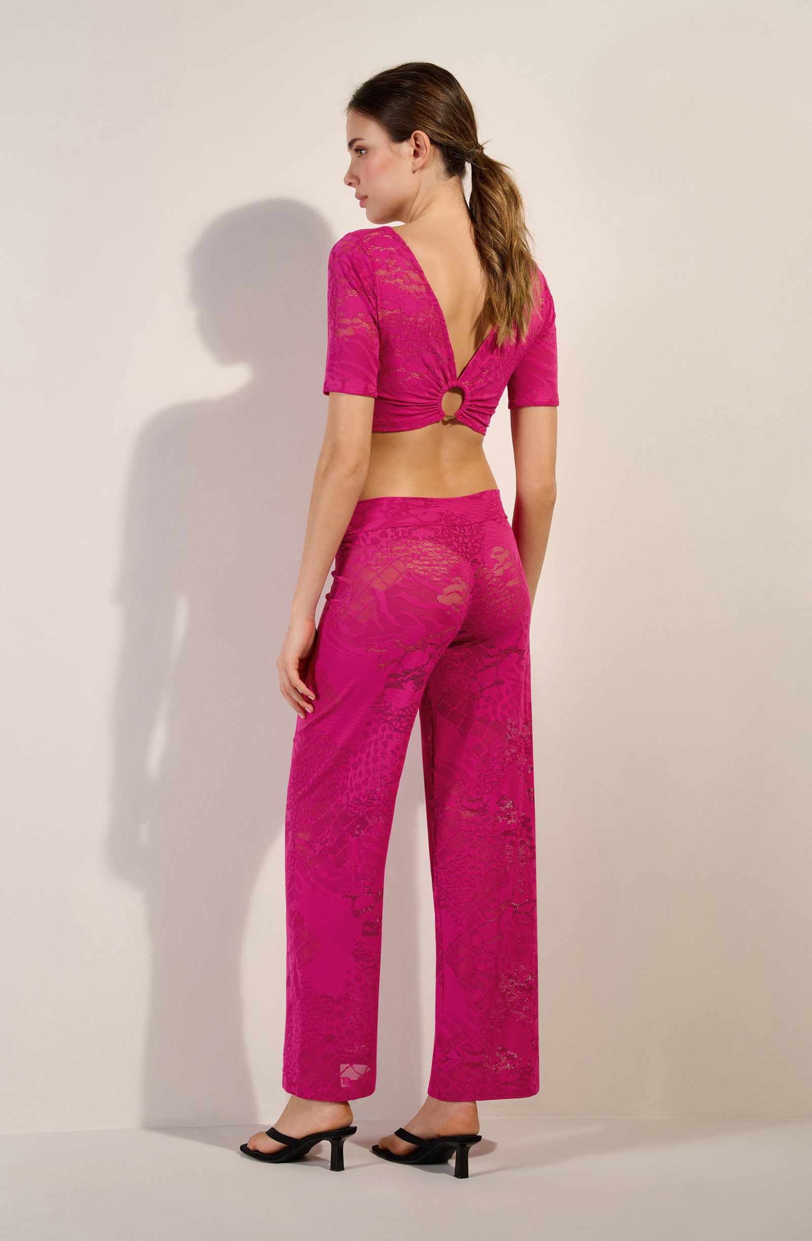 pooja Pantalon droit framboise en dentelle