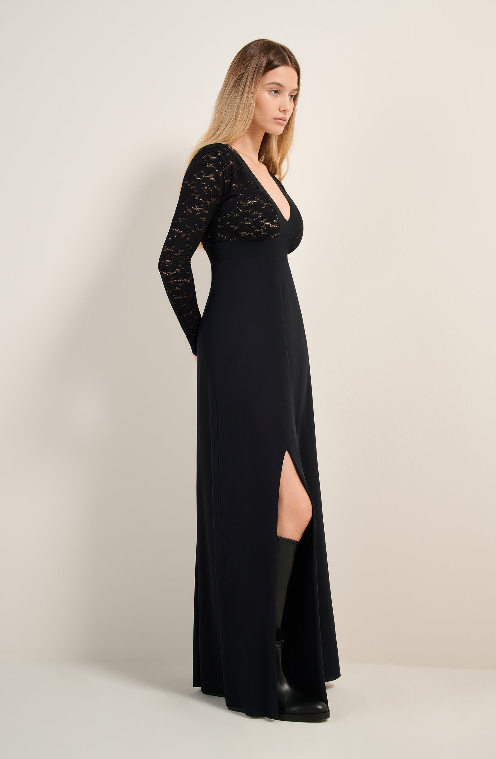 vanao Robe longue en dentelle noire