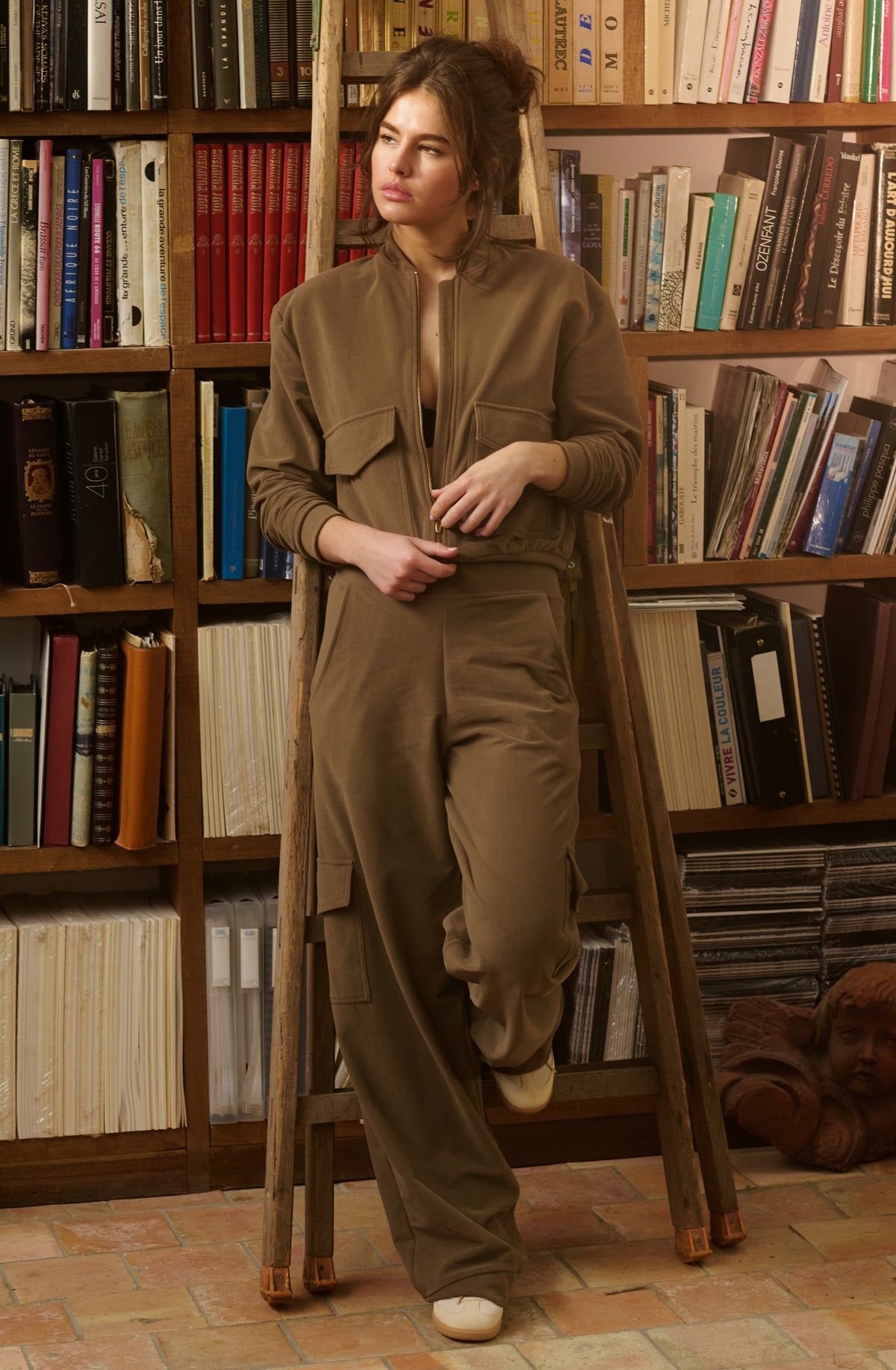 parana pantalon cargo taupe en velour cotele