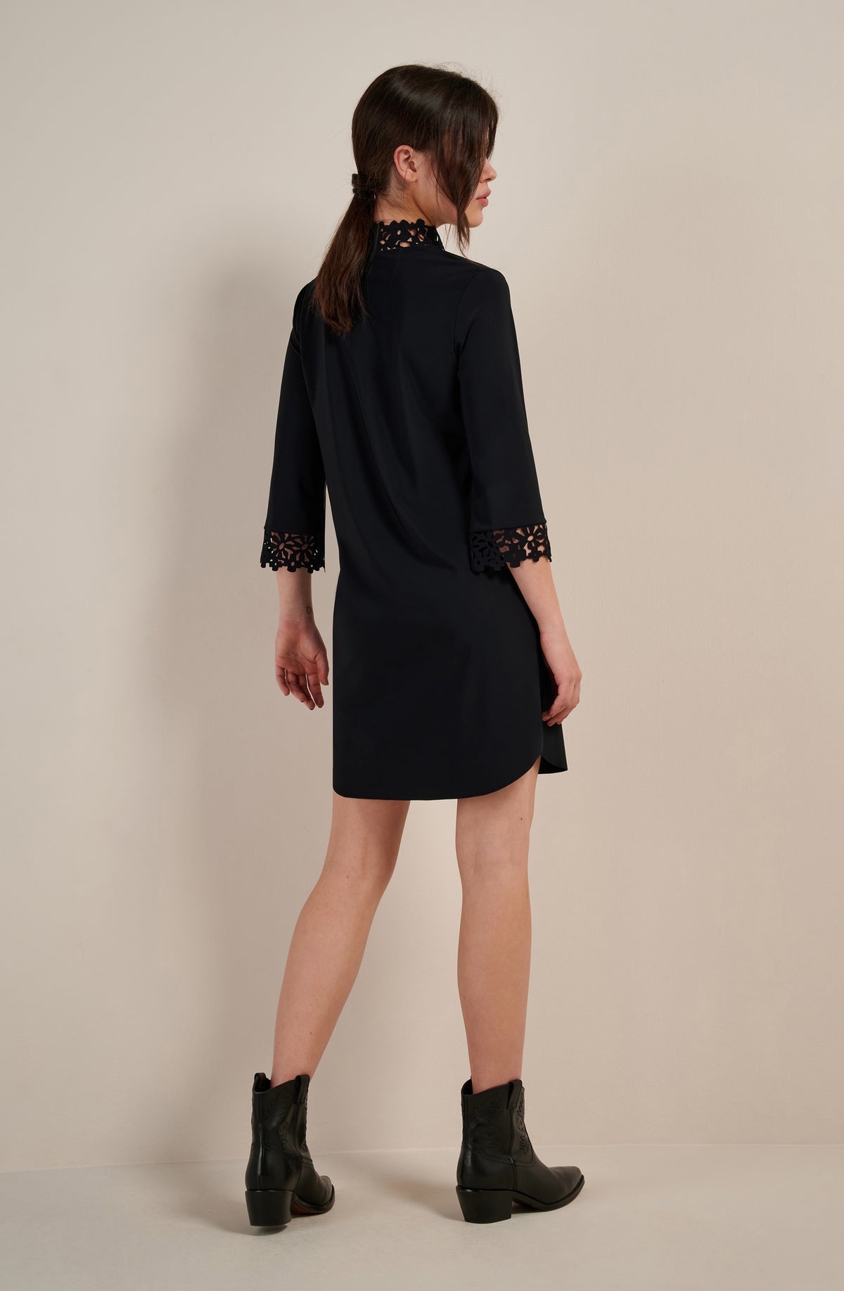 roua - black