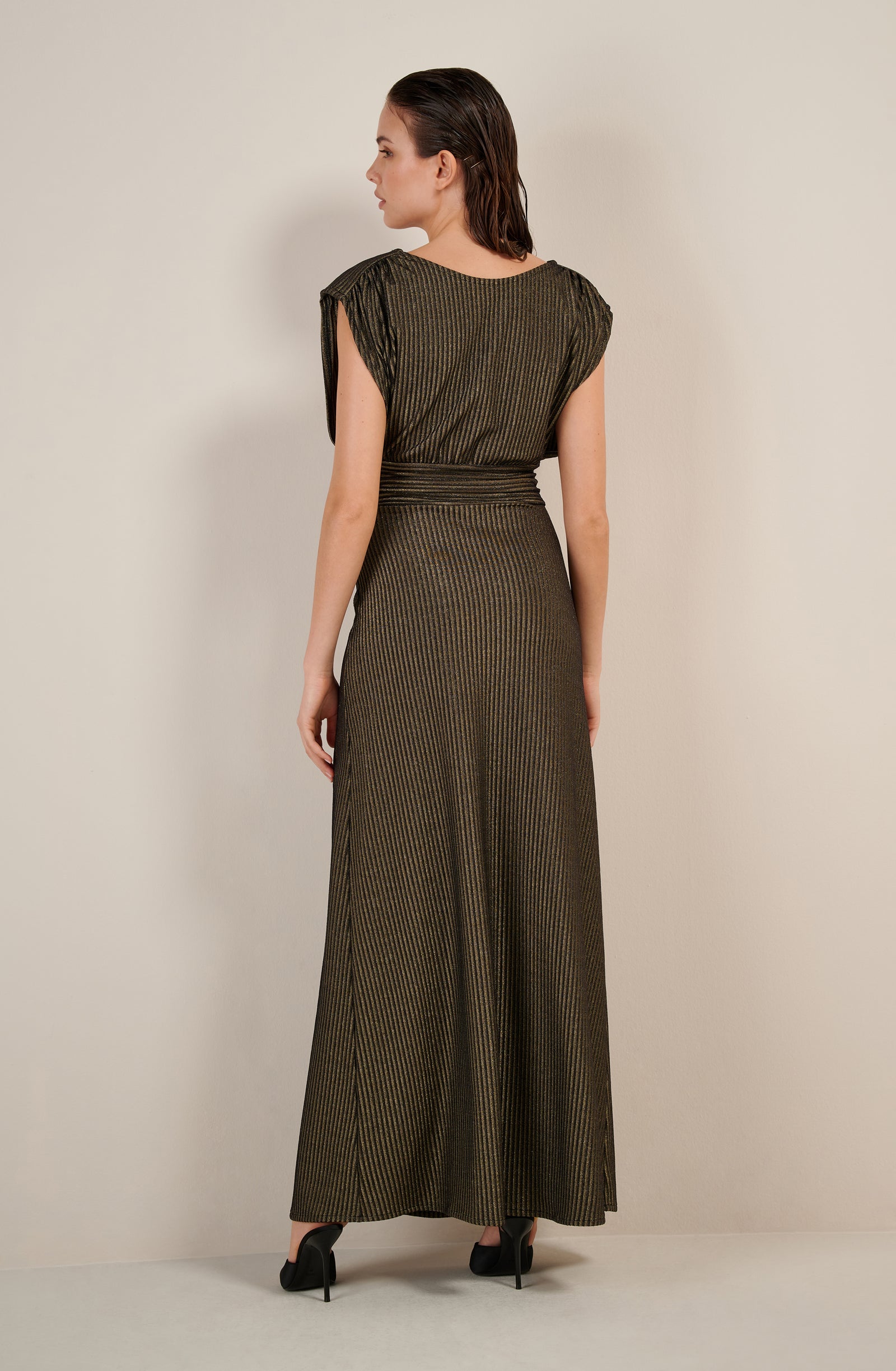 roxane Robe longue évasée en maille noire et dorée