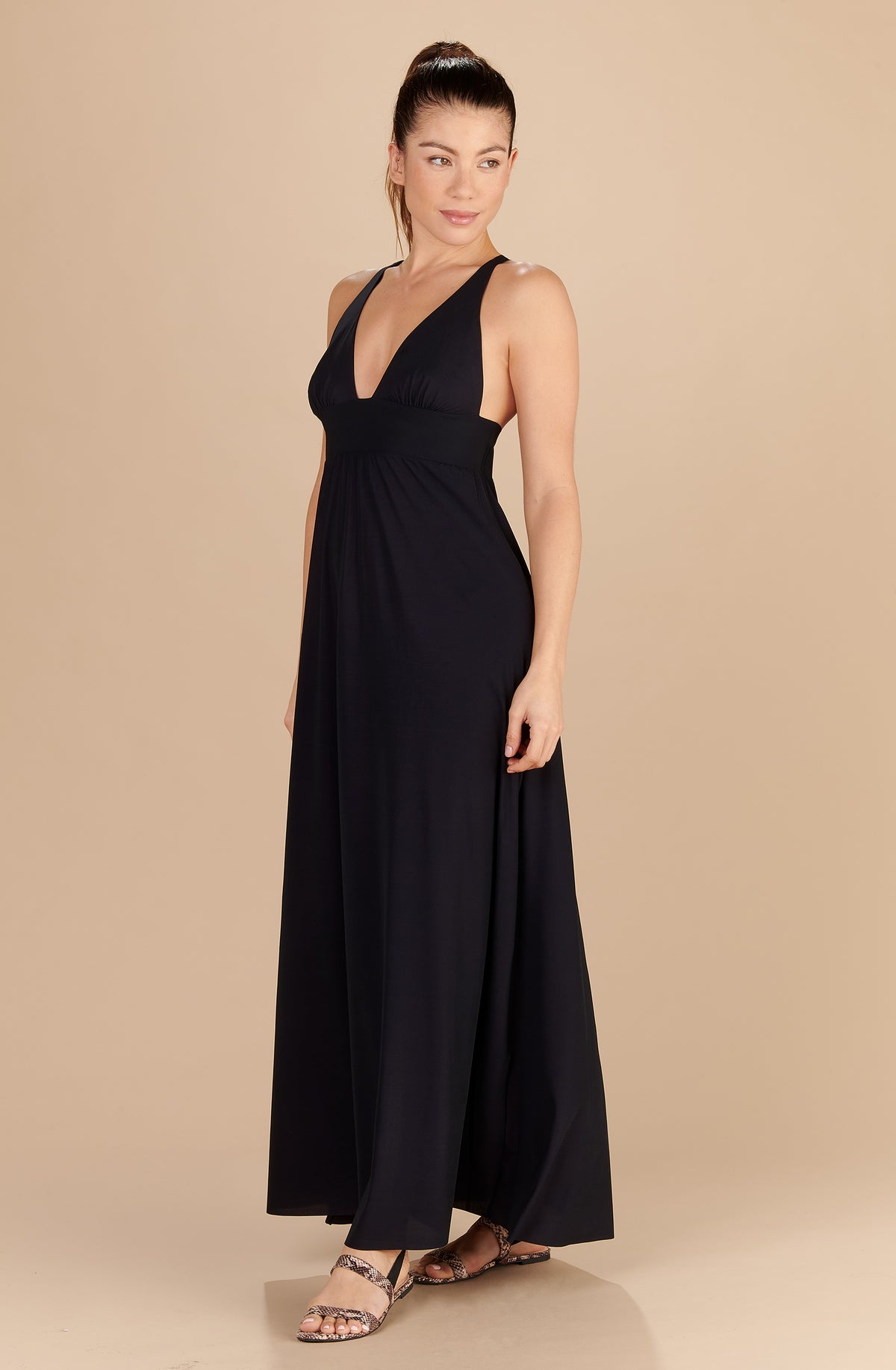 vick robe longue décolleté plongeant noir - Pain de Sucre